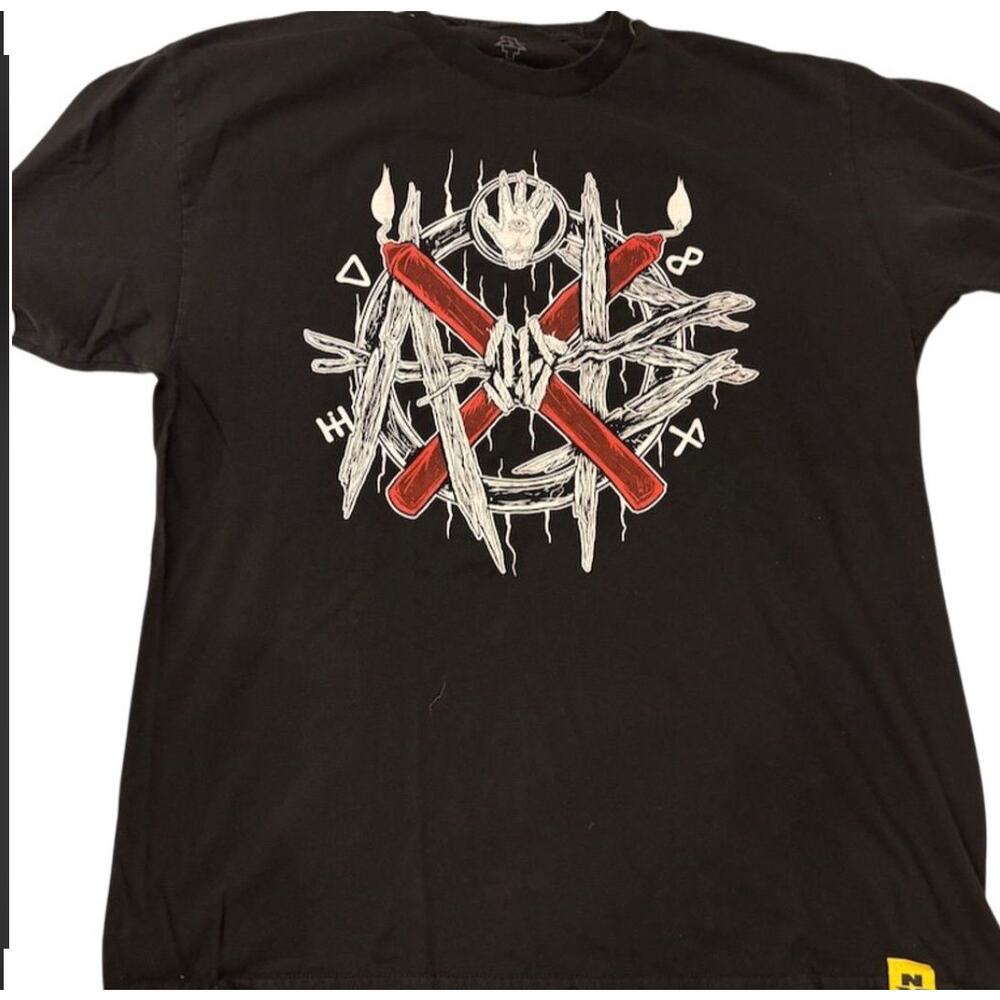 WWE NXT Aleister Black Men's Graphic T-Shirt Large Black Casual